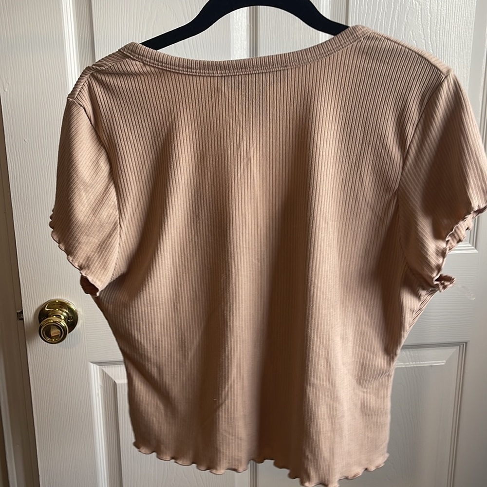 Beighe top button down - Picture 4 of 7